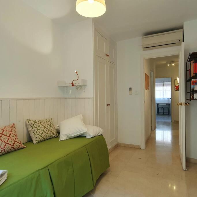 Acogedor Y Centrico Con Parking Apartment Granada Exterior photo